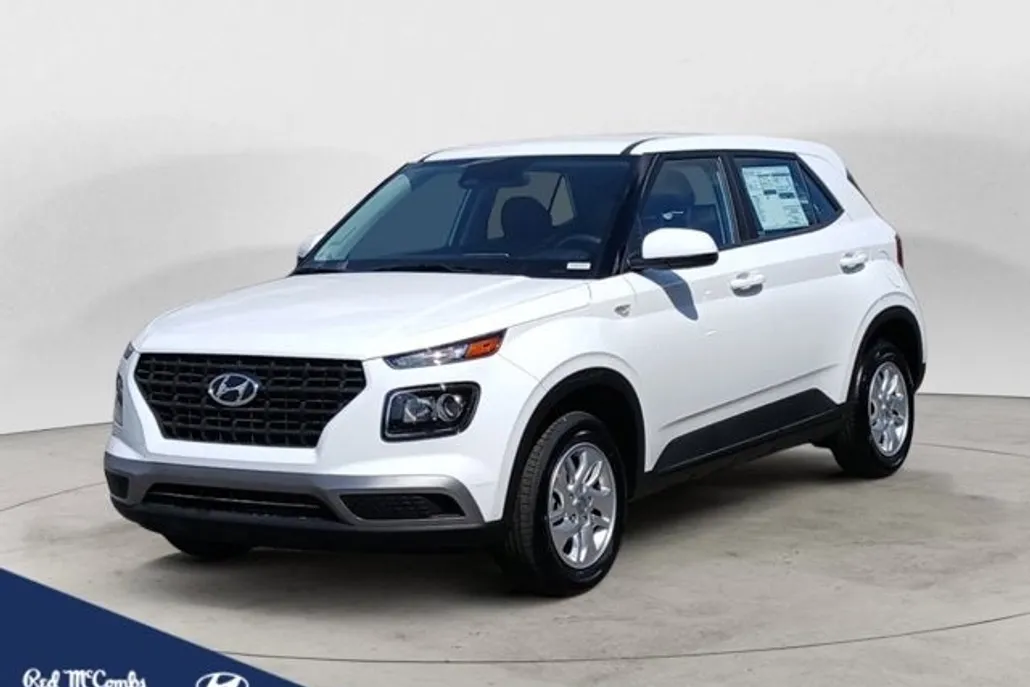 2026 Hyundai Venue SE photo 1