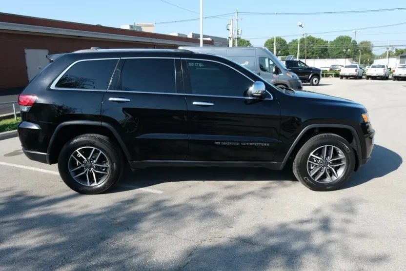 2022 Jeep Cherokee Limited photo 1