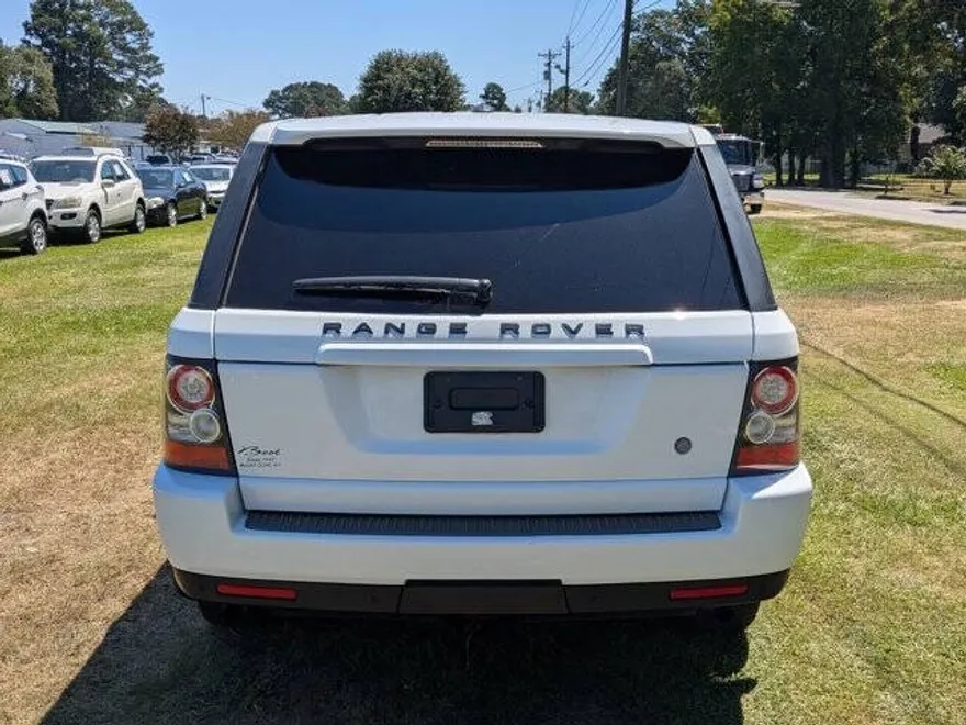 2011 Land Rover Range Rover Sport HSE photo 1