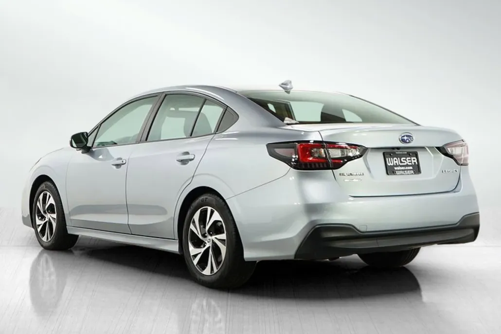 2023 Subaru Legacy Premium photo 1