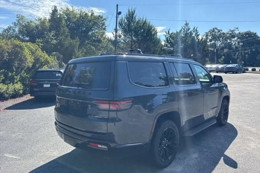 2025 Jeep Wagoneer Series II photo 1