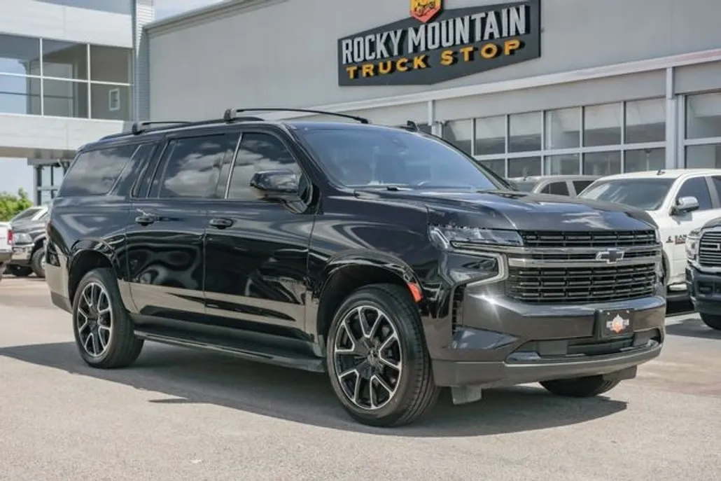 2021 Chevrolet Suburban RST photo 1