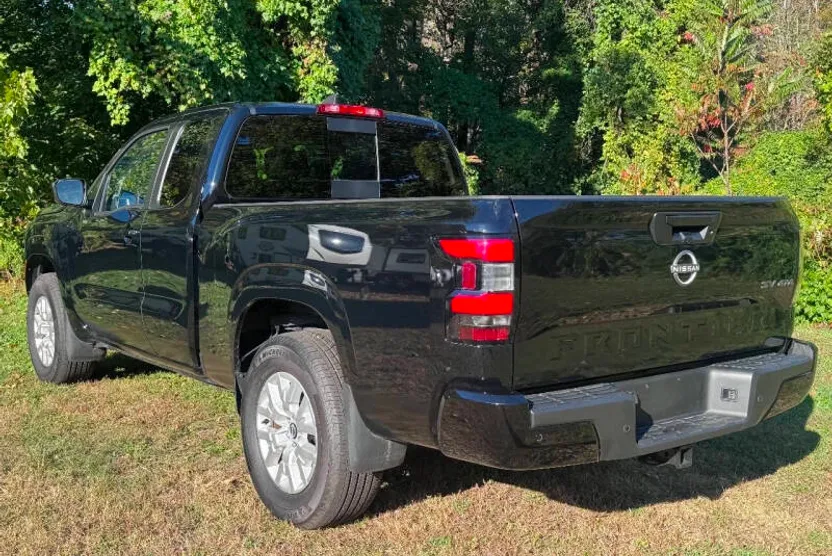 2024 Nissan Frontier SV photo 1