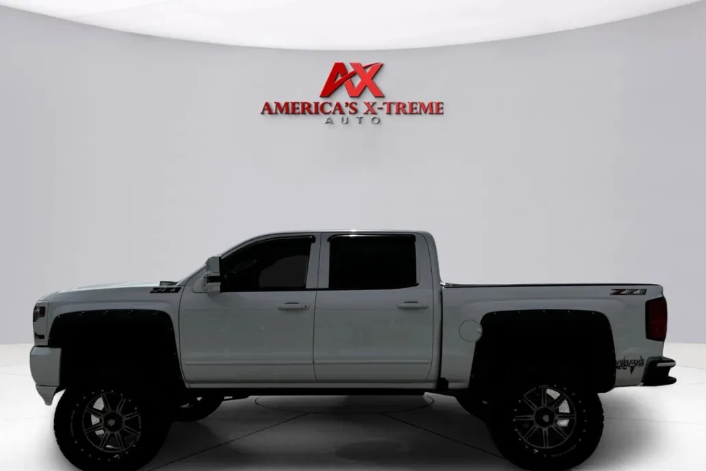 2018 Chevrolet Silverado 1500 photo 1