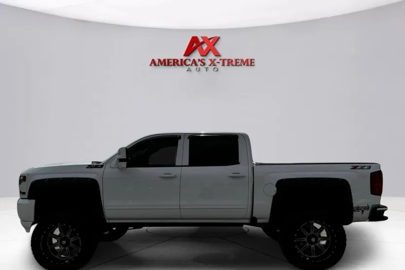2018 Chevrolet Silverado 1500 photo 1
