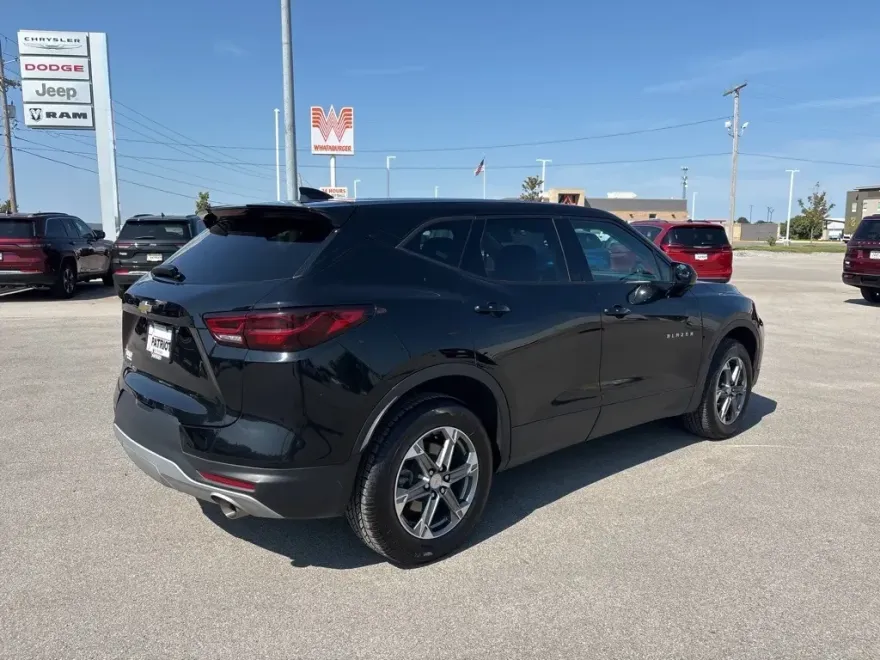 2023 Chevrolet Blazer 2LT photo 1