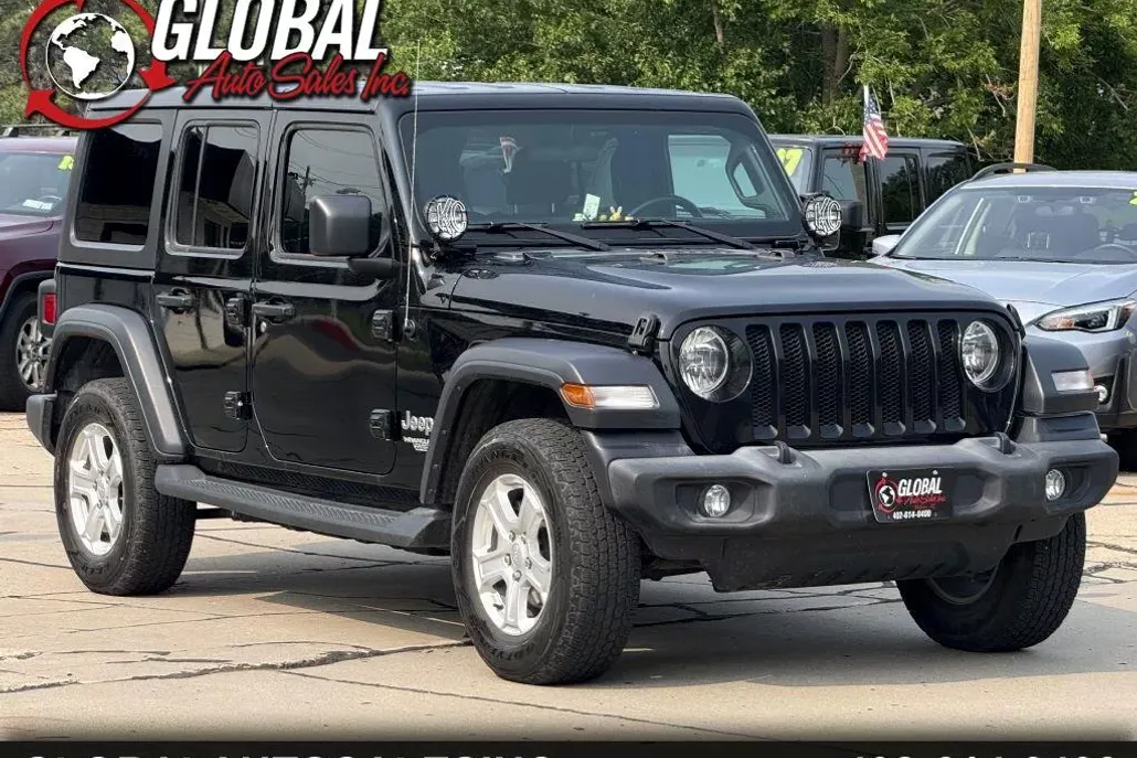 2019 Jeep Wrangler Unlimited Sport photo 1