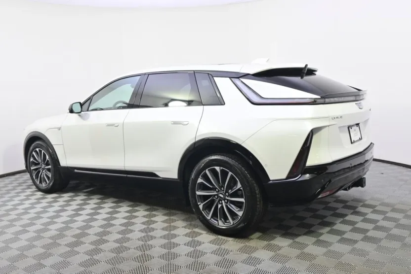 2025 Cadillac Lyriq Sport photo 1