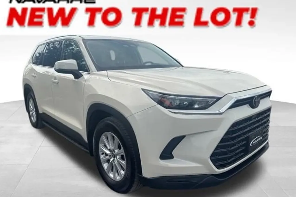 2024 Toyota Grand Highlander XLE photo 1