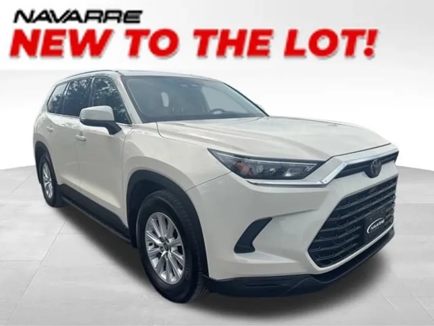 2024 Toyota Grand Highlander XLE photo 1