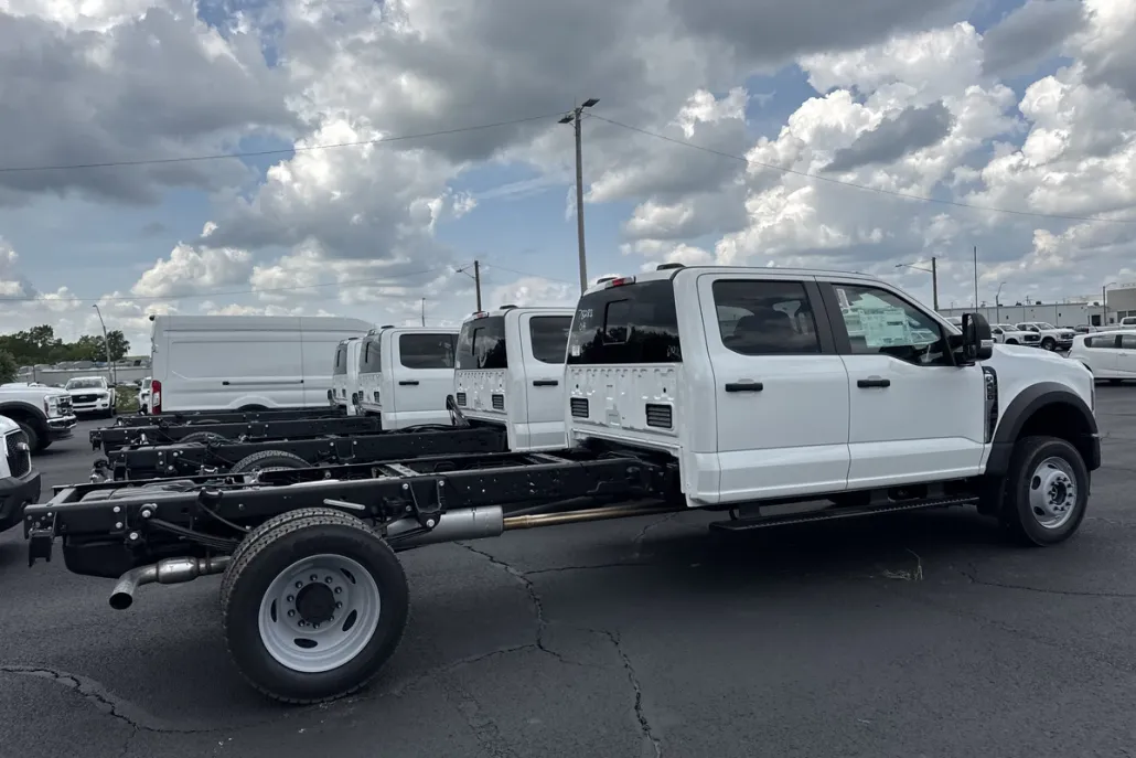 2025 Ford F-450 XL photo 1