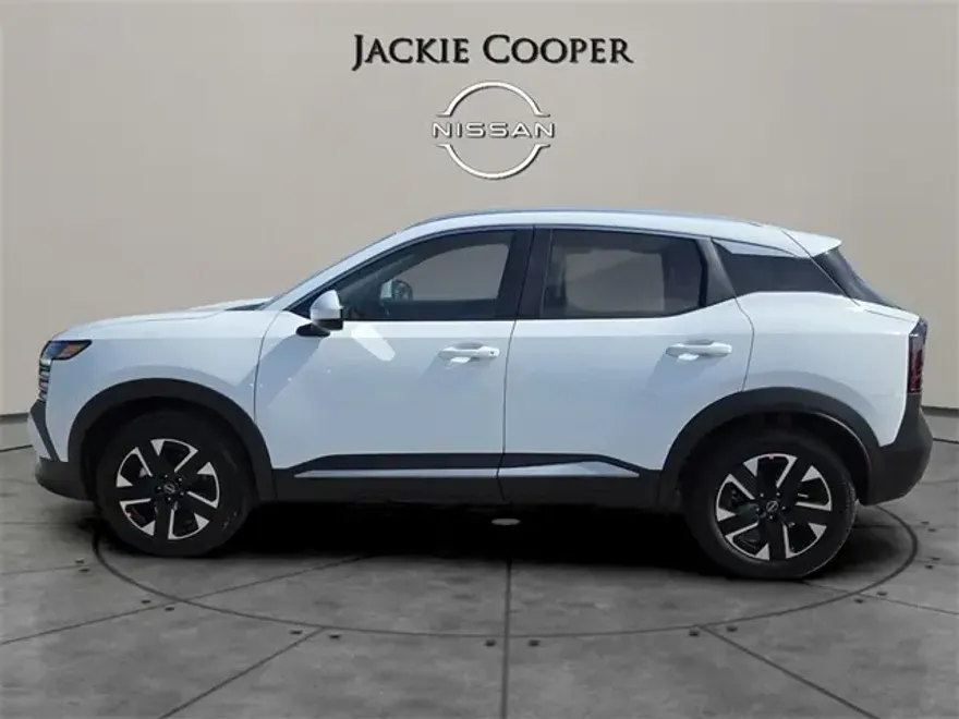 2025 Nissan Kicks SV photo 1