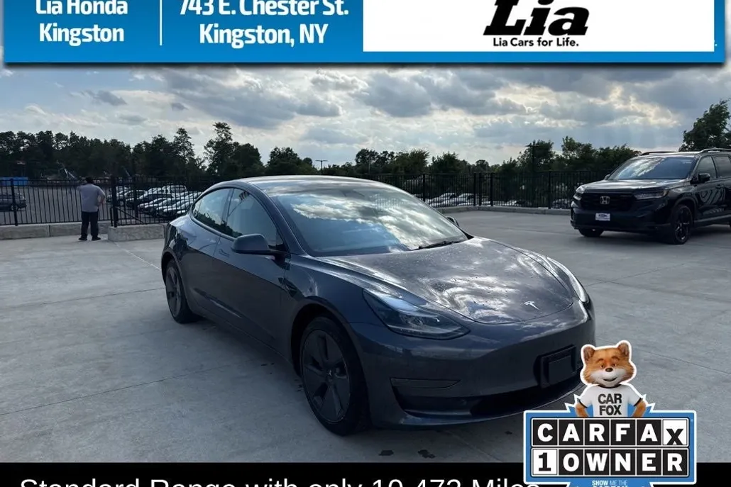 2023 Tesla Model 3 photo 1
