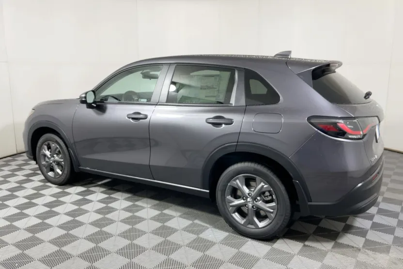 2026 Honda HR-V LX photo 1