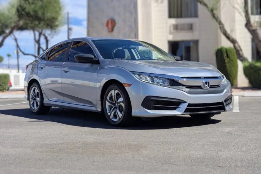 2018 Honda Civic LX photo 1