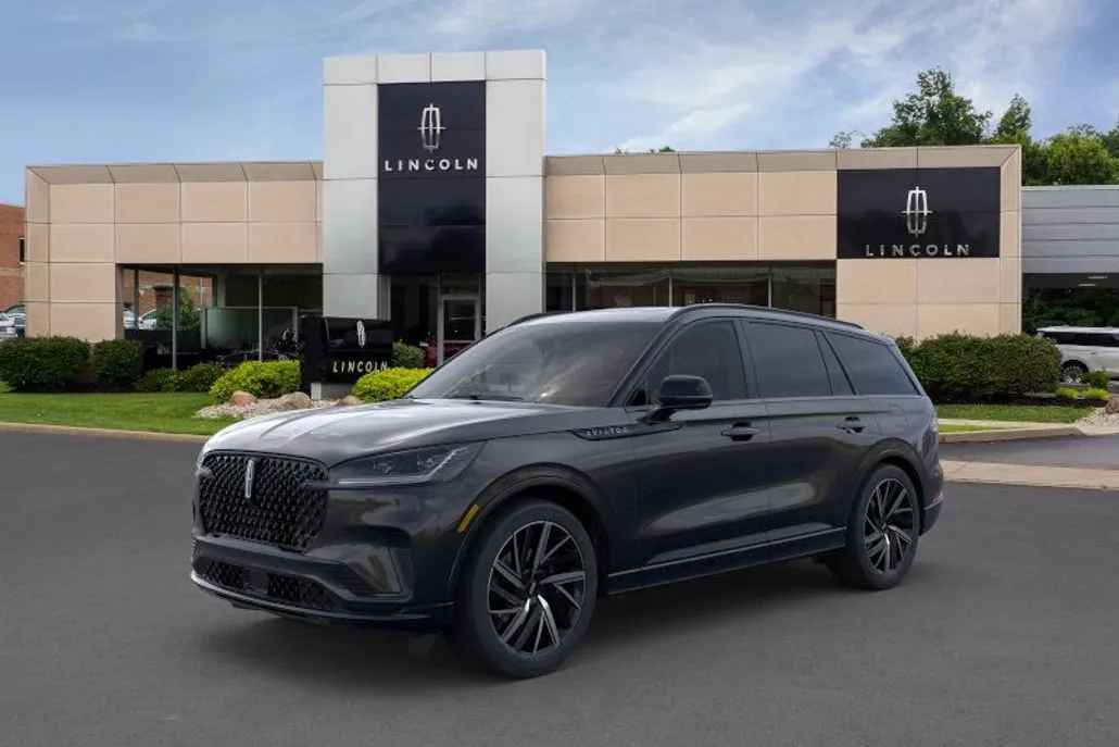 2025 Lincoln Aviator Black Label photo 1