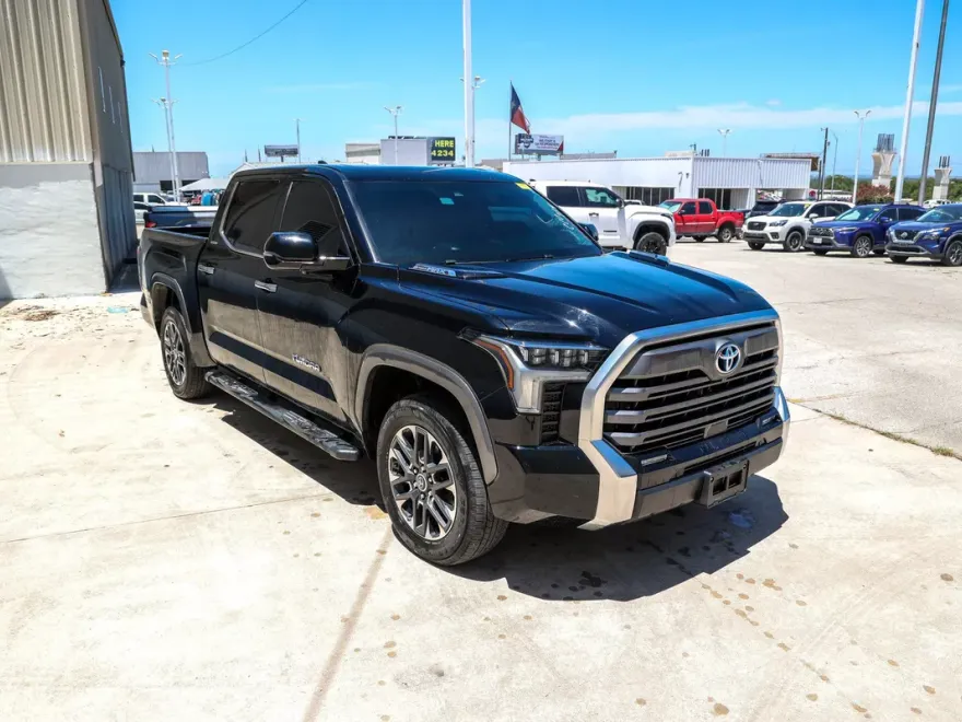 2024 Toyota Tundra Limited photo 1