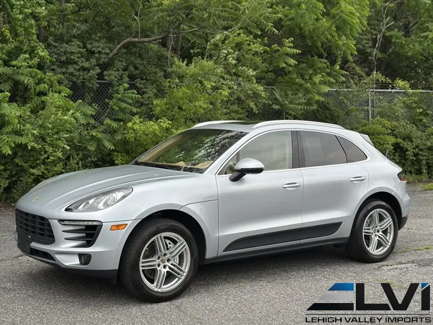 2016 Porsche Macan S photo 1