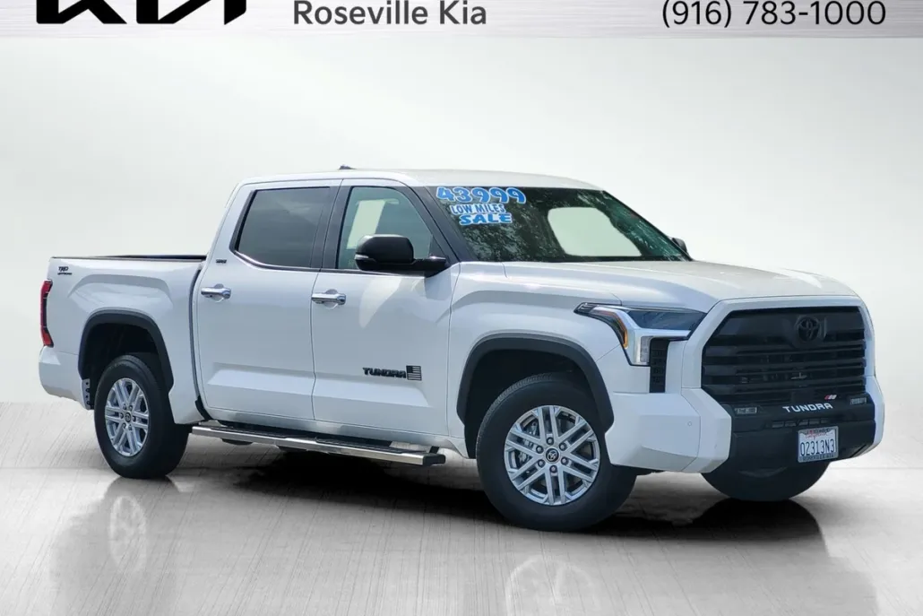 2022 Toyota Tundra SR5 photo 1