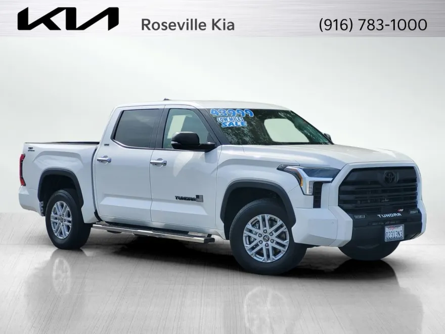 2022 Toyota Tundra SR5 photo 1