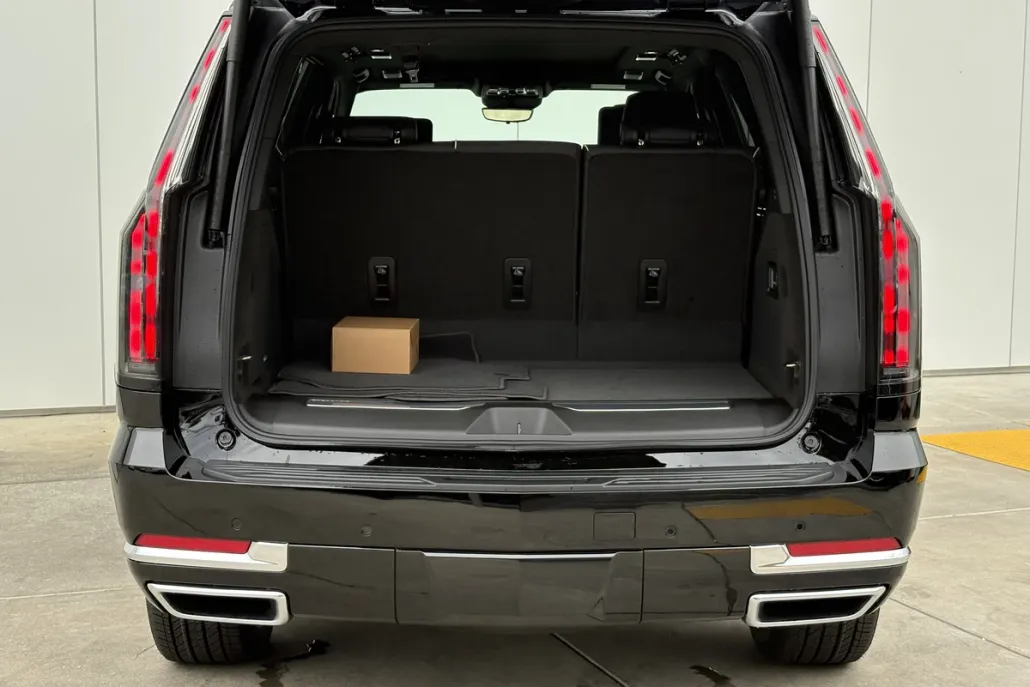 2025 Cadillac Escalade Premium Luxury photo 1