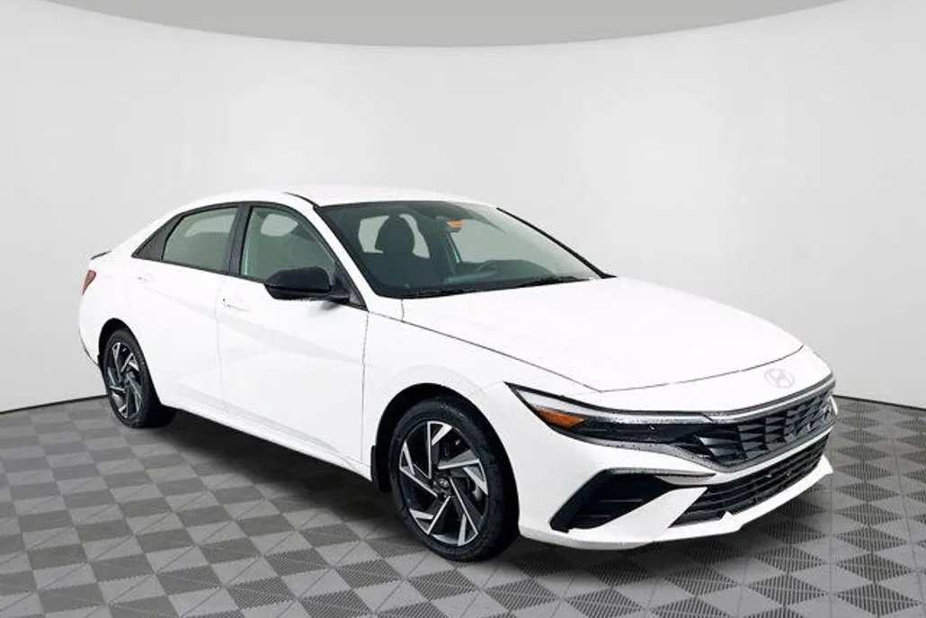 2025 Hyundai Elantra Hybrid SEL Sport photo 1