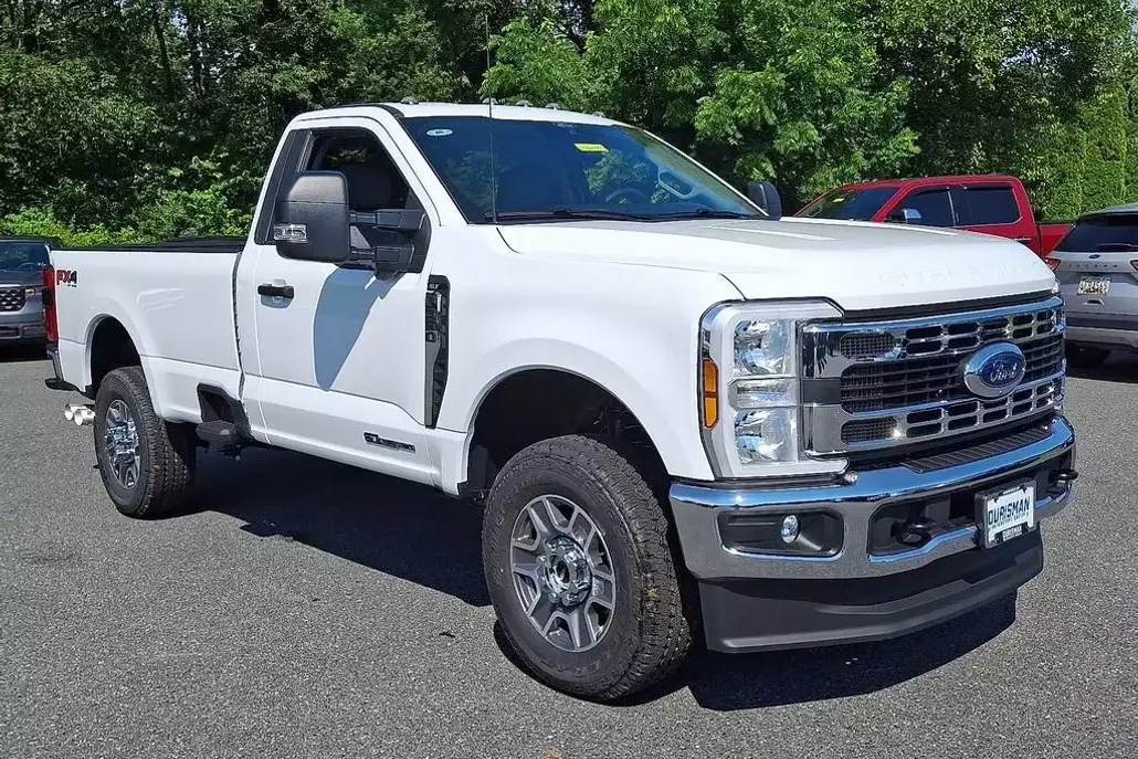 2025 Ford F-350 XLT photo 1