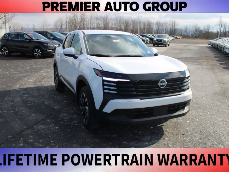 2025 Nissan Kicks SV photo 1