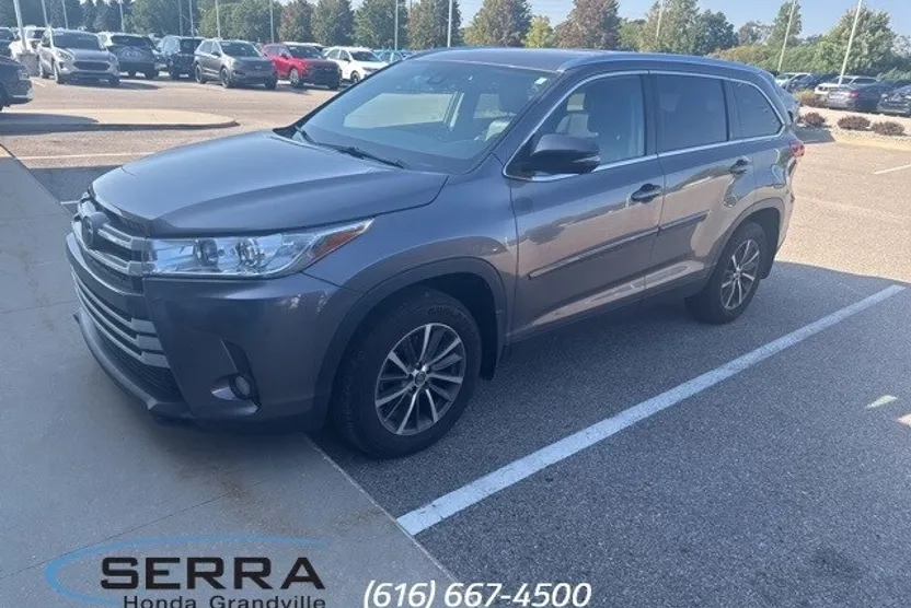 2019 Toyota Highlander SE XLE photo 1