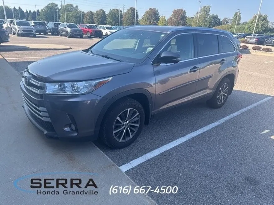 2019 Toyota Highlander SE XLE photo 1
