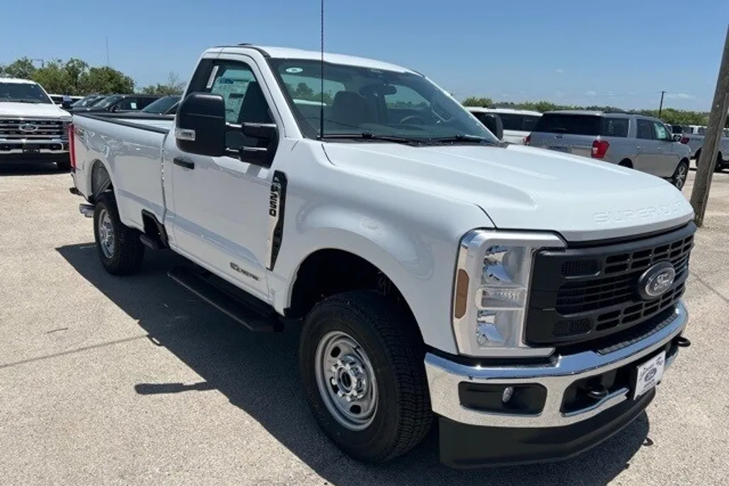 2025 Ford F-250 XL photo 1