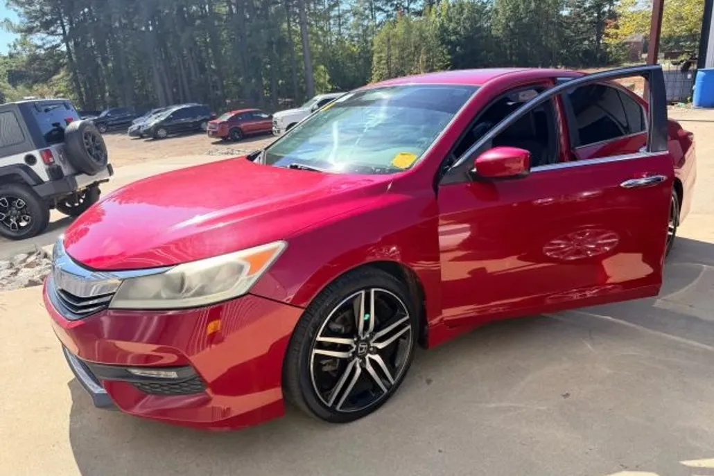 2017 Honda Accord Sport photo 1
