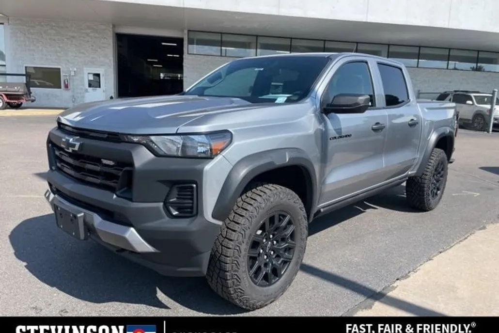 2023 Chevrolet Colorado Trail Boss photo 1