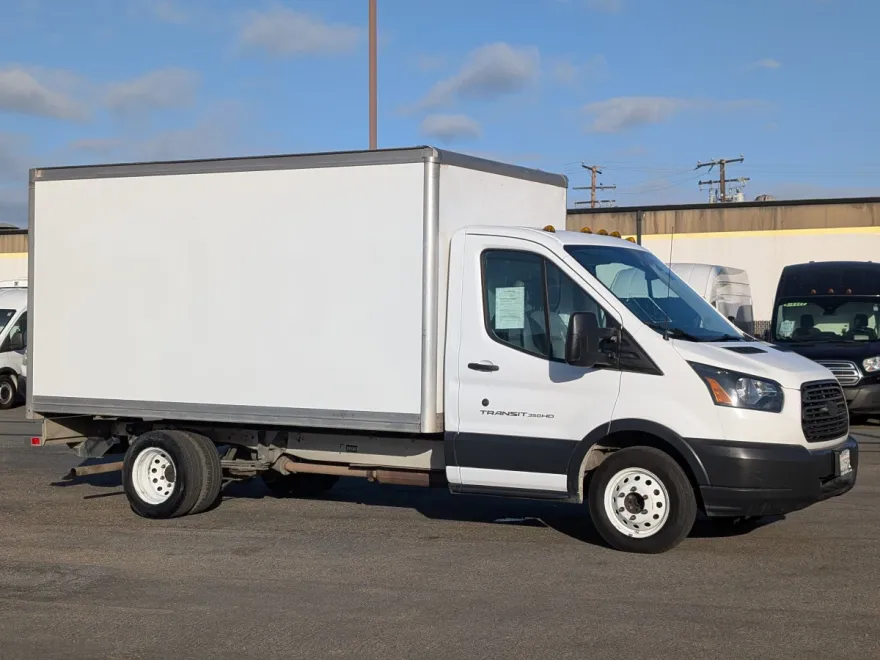 2018 Ford Transit photo 1