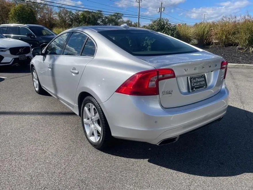 2016 Volvo S60 T5 Drive-E Premier photo 1