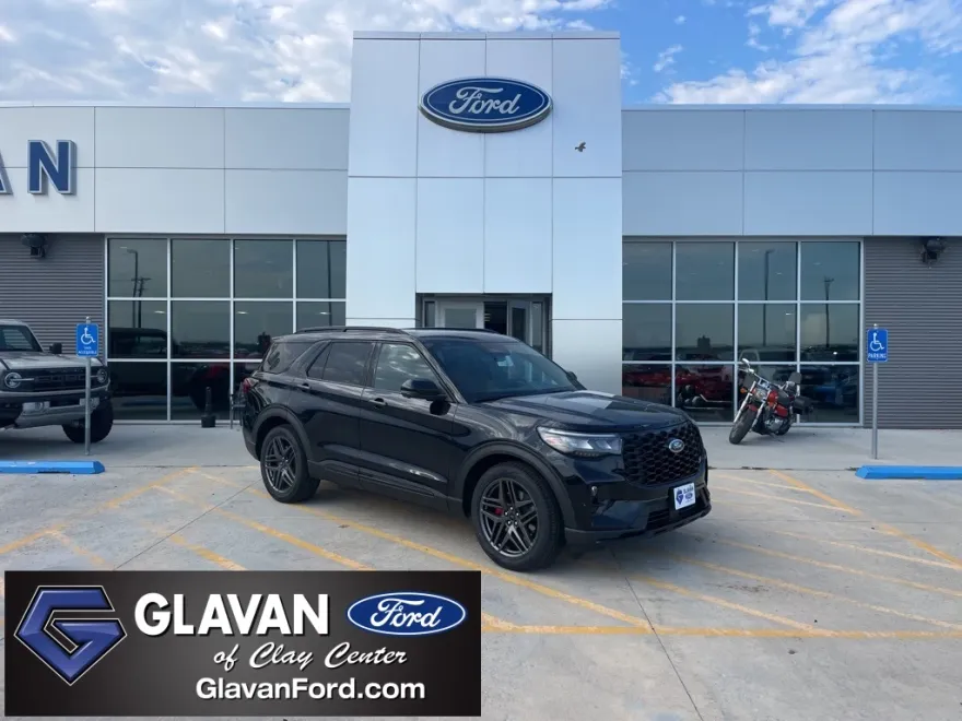 2025 Ford Explorer ST photo 1