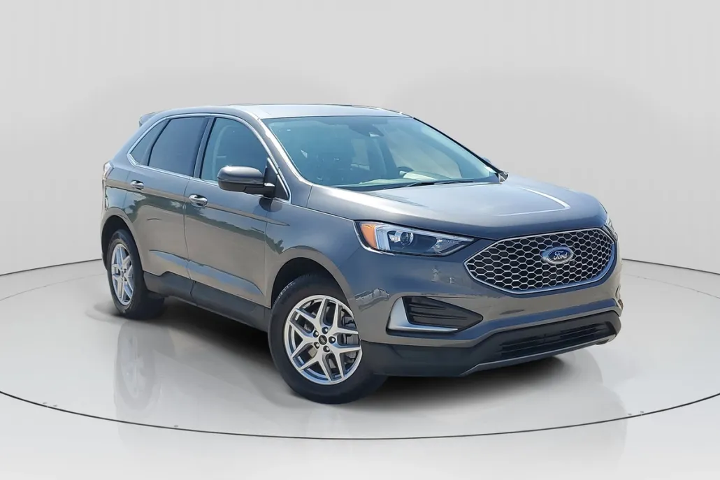 2024 Ford Edge SEL photo 1