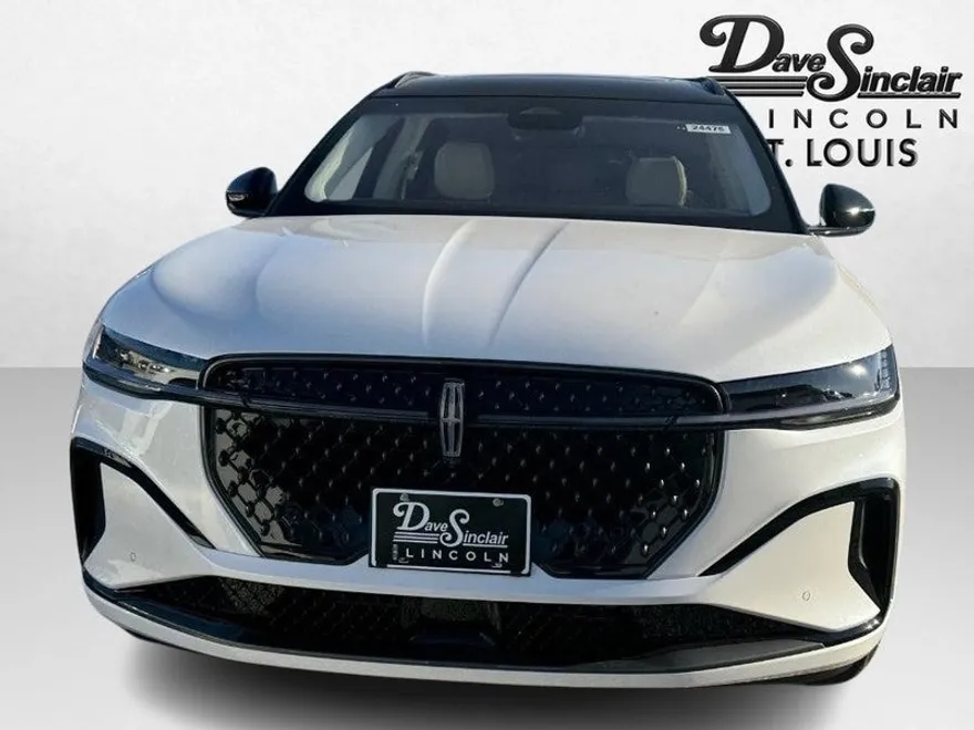 2024 Lincoln Nautilus Black Label photo 1