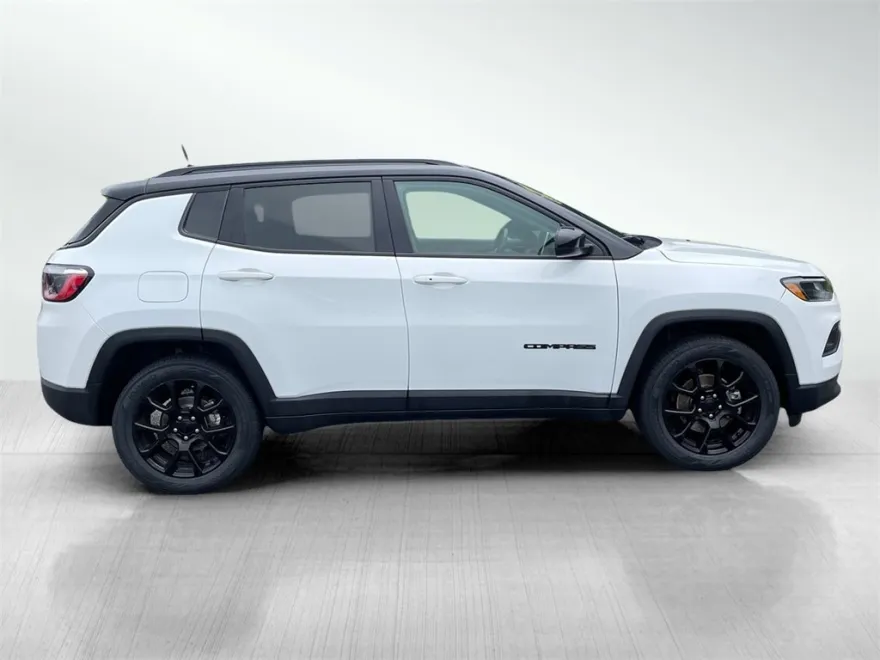2022 Jeep Compass Altitude photo 1