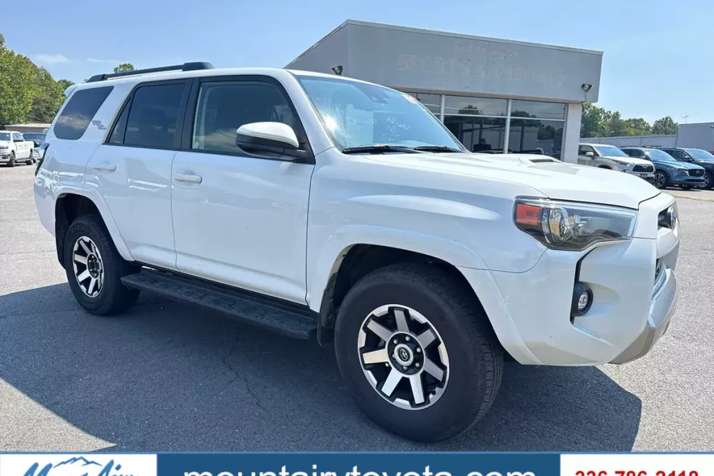 2024 Toyota 4Runner TRD photo 1