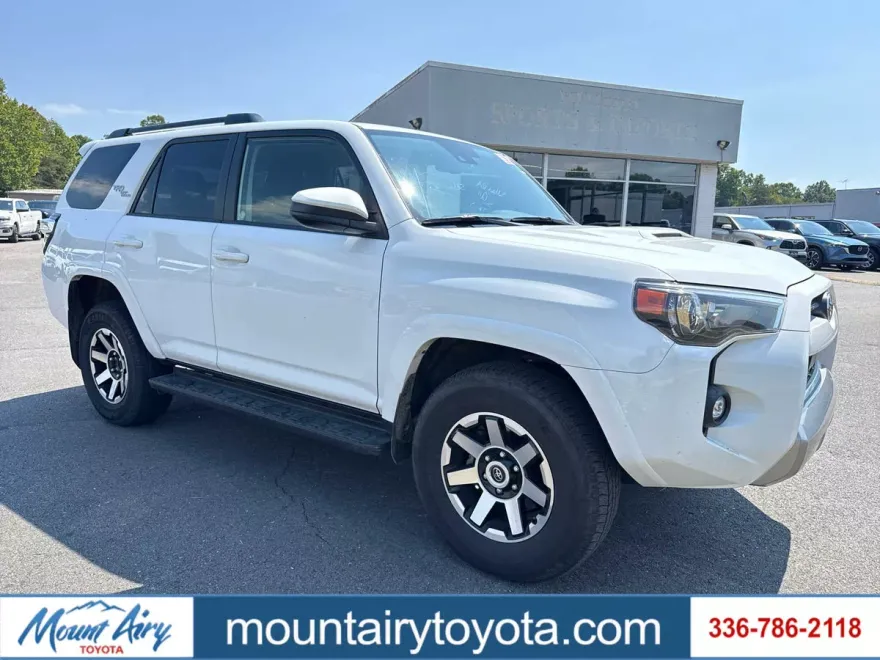 2024 Toyota 4Runner TRD photo 1