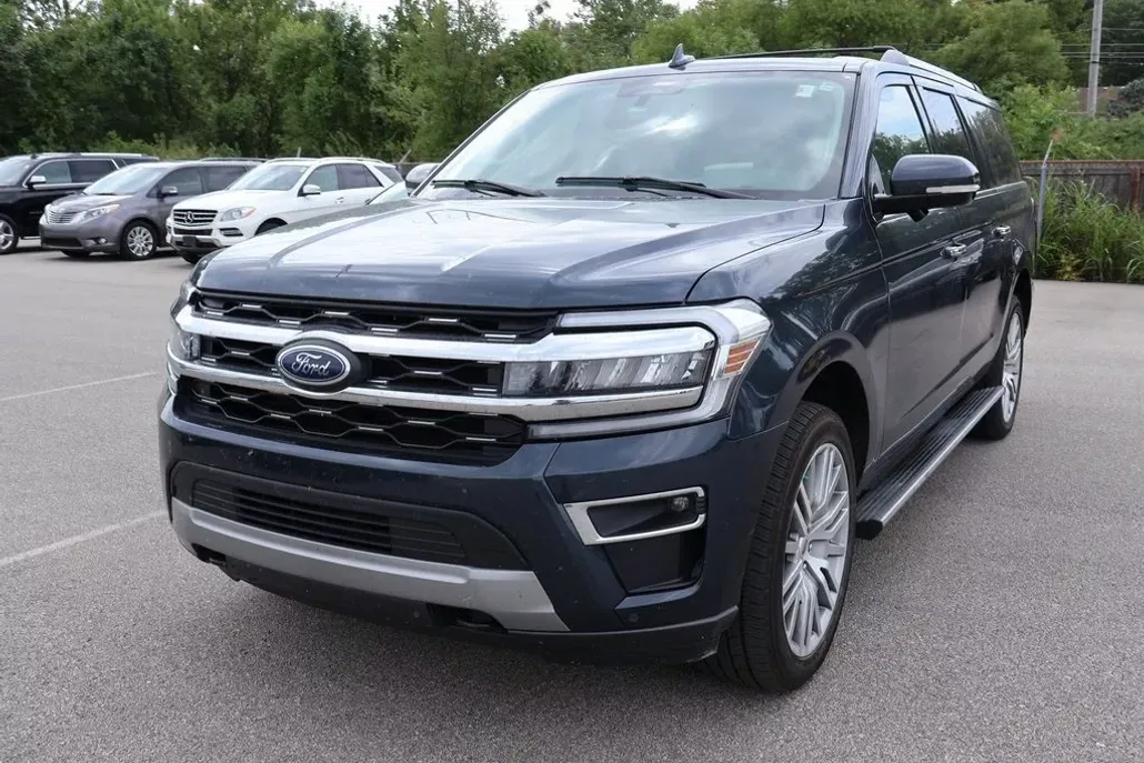 2023 Ford Expedition MAX Limited photo 1