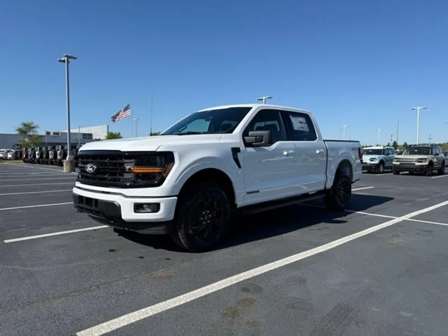 2025 Ford F-150 XLT photo 1