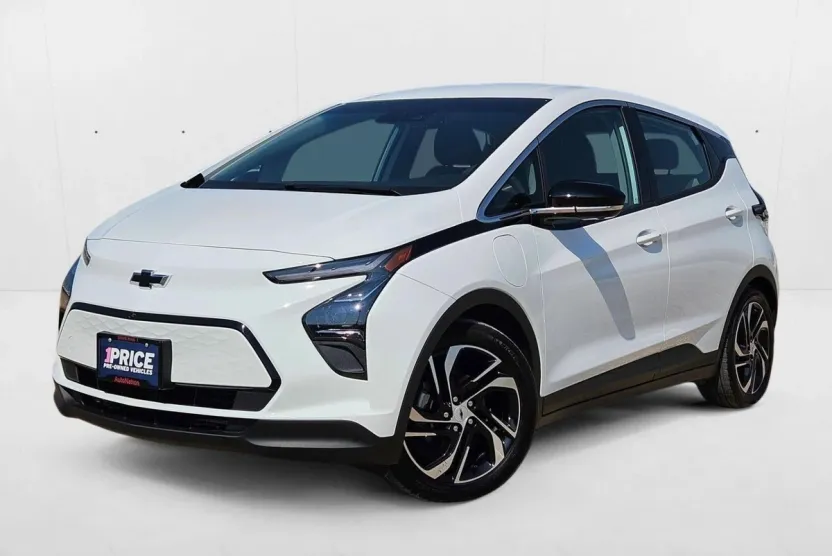 2023 Chevrolet Bolt EV 2LT photo 1