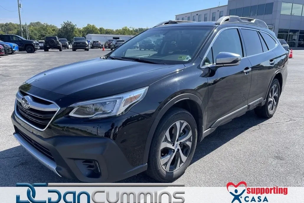 2020 Subaru Outback Touring XT photo 1