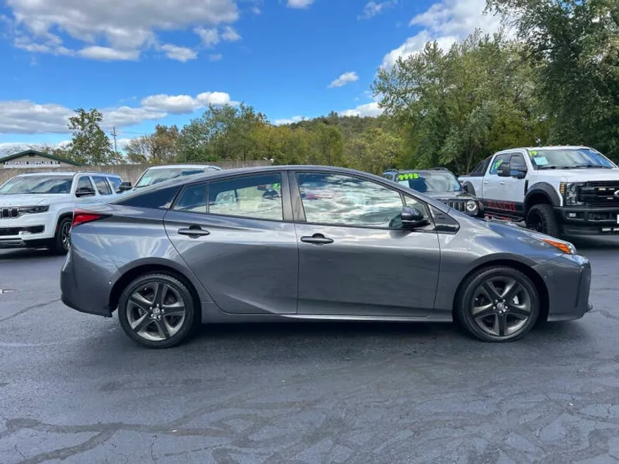 2020 Toyota Prius XLE photo 1