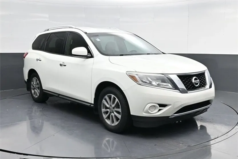 2016 Nissan Pathfinder S photo 1