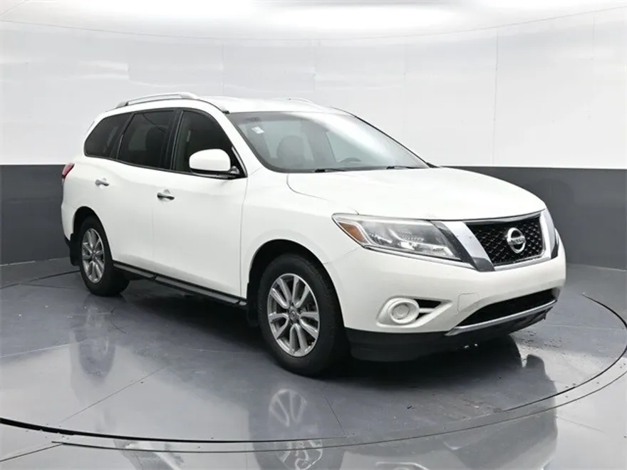 2016 Nissan Pathfinder S photo 1