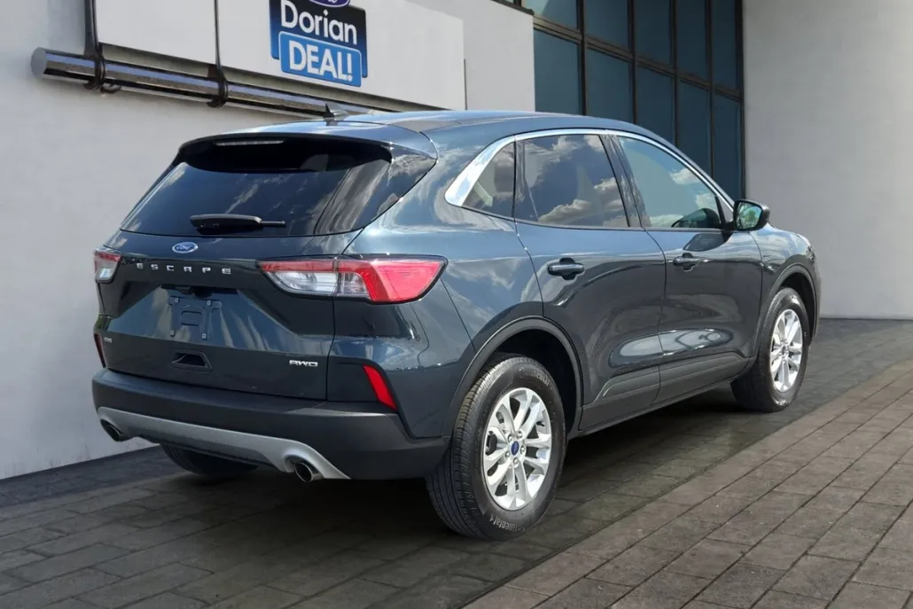 2022 Ford Escape SE photo 1