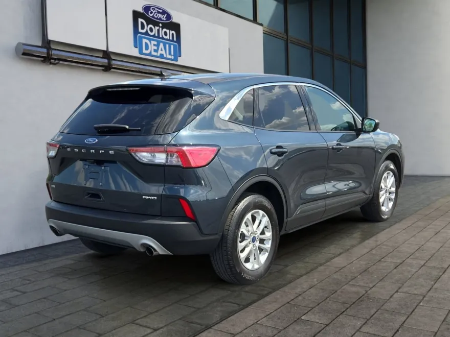 2022 Ford Escape SE photo 1